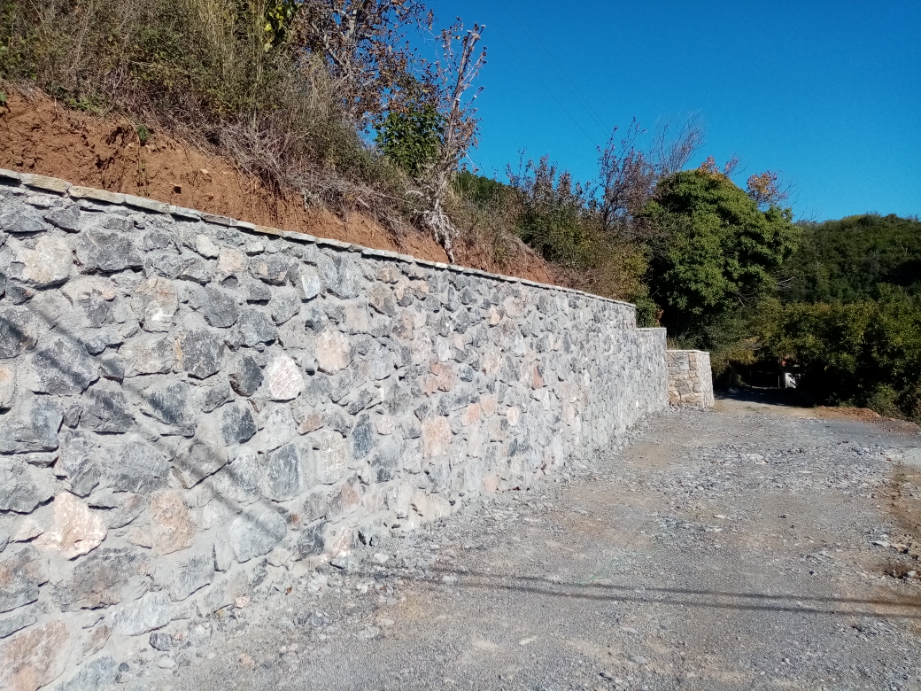 ΜΑΝΤΡΕΣ ΚΟΥΚΗ 01